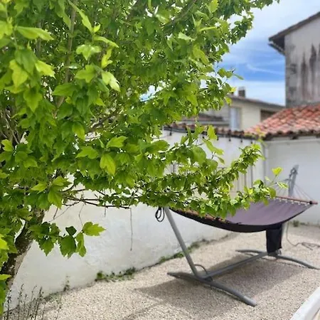 Peaceful Haven In The Charente Szálloda